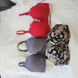 Victorias secret 32/34ddd bundle